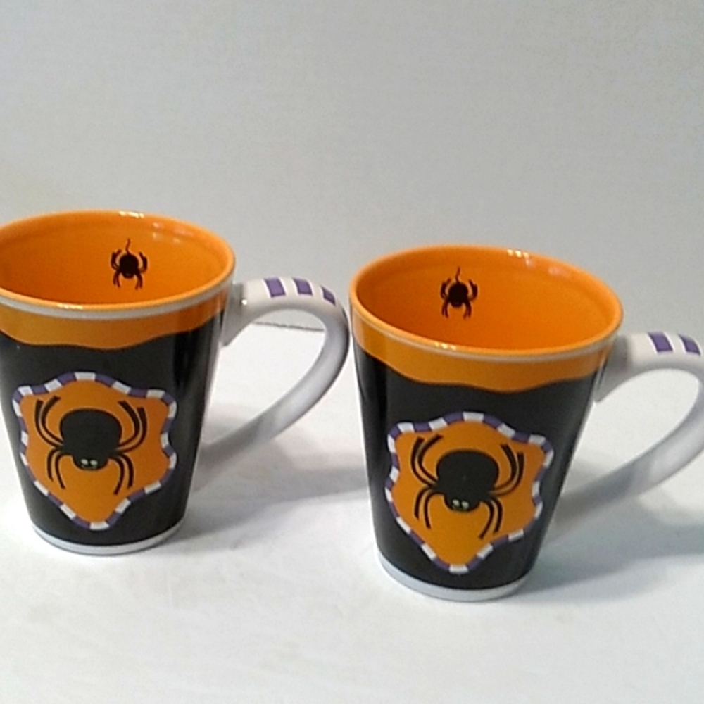 HALLOWEEN SPIDER MUGS